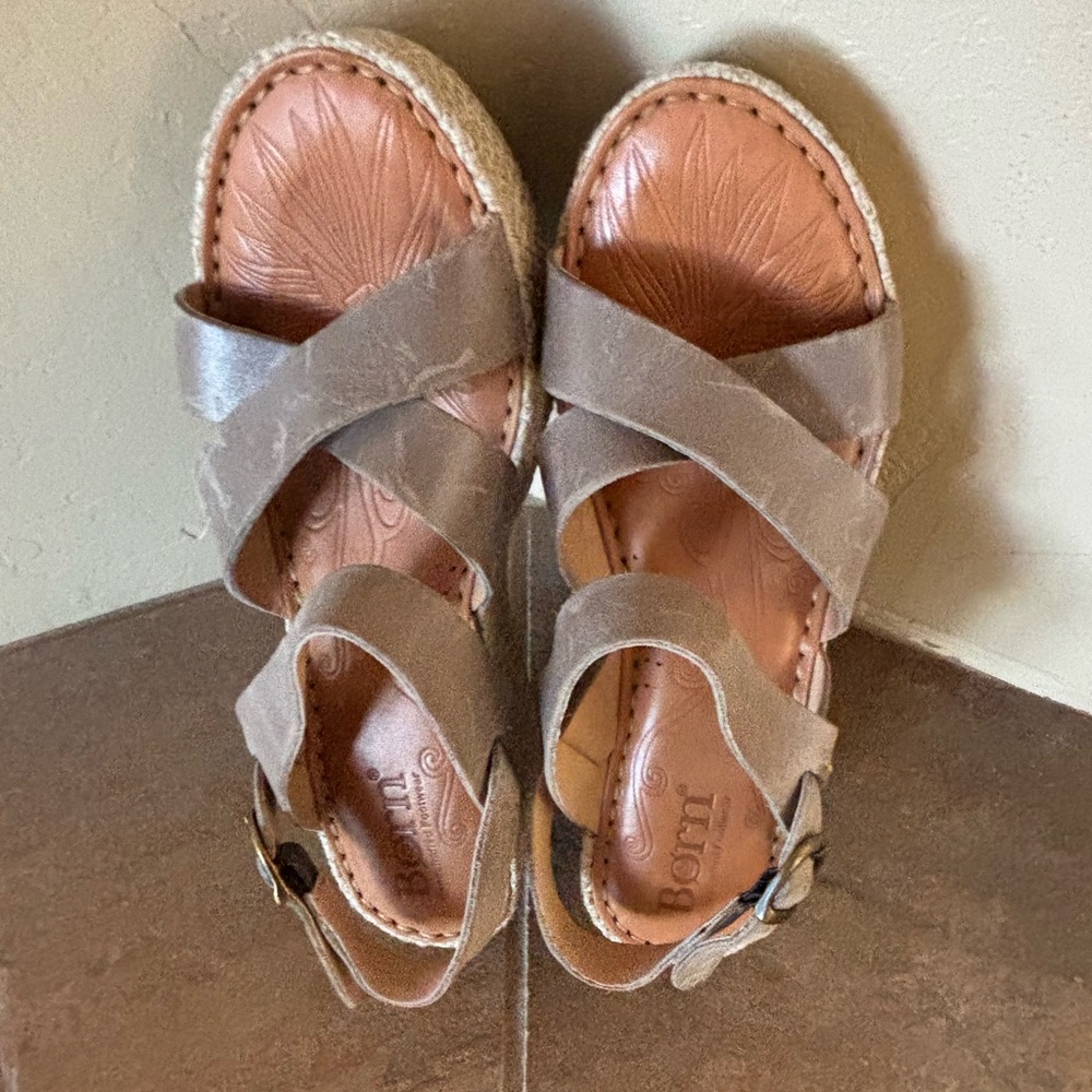 Born grey leather woven platform wedge sandals!